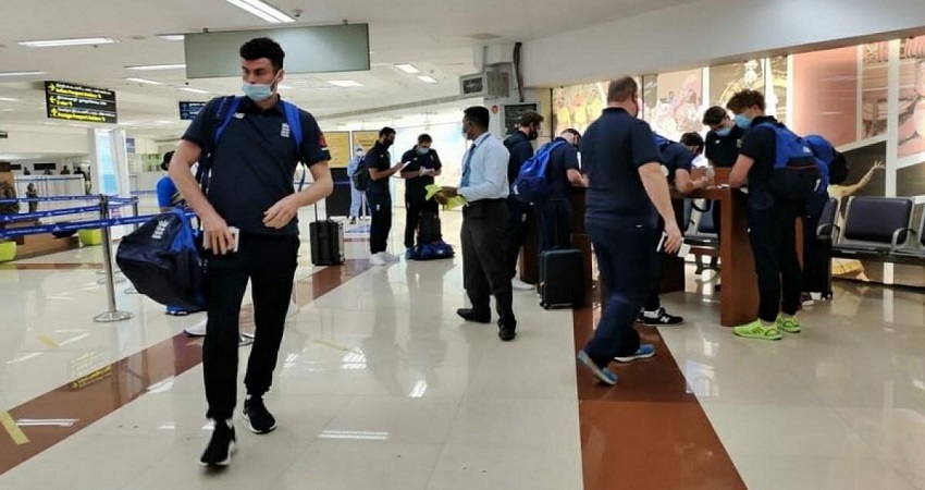 भारत पहुंचे इंग्लैंड के खिलाड़ी, 5 फरबरी से शुरु होगी टेस्ट सीरीज भारत पहुंचे इंग्लैंड के खिलाड़ी, 5 फरबरी से शुरु होगी टेस्ट सीरीज